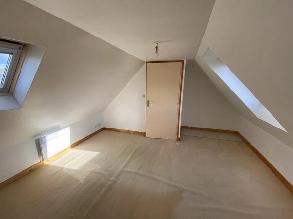 IMMEUBLE 230 M 2 ENVIRON TROIS LOGEMENTS BEGARD