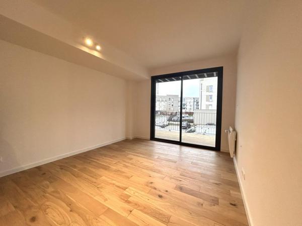A LOUER : T2 à MARCQ EN BAROEUL • • 815 € CC • Réf. G656