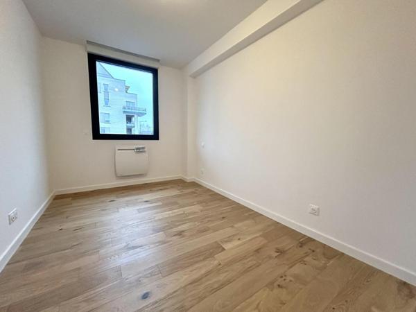 A LOUER : T2 à MARCQ EN BAROEUL • • 815 € CC • Réf. G656