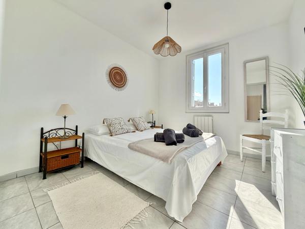 Appartement T3 au dernier étage avec terrasse privative et vues sur les Pyrénées