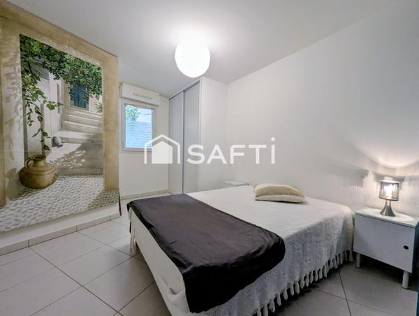 Appartement "le tout à pied" proche des commodités, de la gare, à 100 m du bord de mer, terrasse et garage