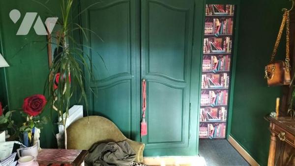 COUP DE COEUR! IDEAL FAMILLES NOMBREUSES. En plein centre de Melle, proche toutes commodités, c...