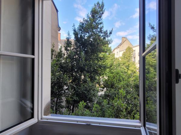 Appartement
         2 pièces
        - 44 m² 156 800 € *