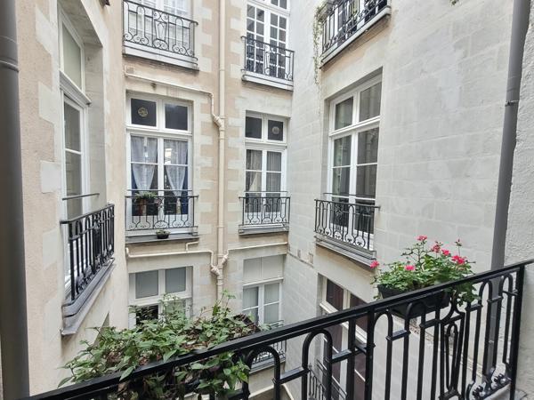 Appartement
         2 pièces
        - 44 m² 156 800 € *