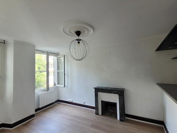 Appartement
         2 pièces
        - 44 m² 156 800 € *
