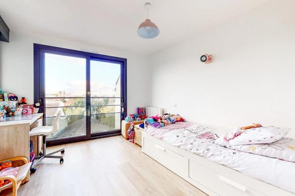 VITRY SUR SEINE - BALCON/TERRASSE - PROCHE RER - DERNIER ÉTAGE - PARFAIT ÉTAT