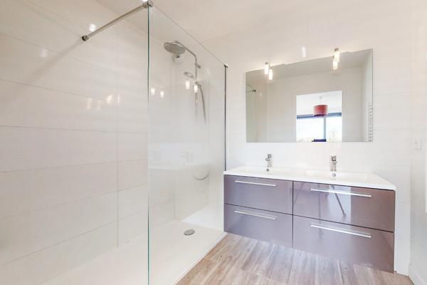 VITRY SUR SEINE - BALCON/TERRASSE - PROCHE RER - DERNIER ÉTAGE - PARFAIT ÉTAT