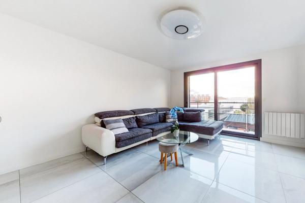 VITRY SUR SEINE - BALCON/TERRASSE - PROCHE RER - DERNIER ÉTAGE - PARFAIT ÉTAT