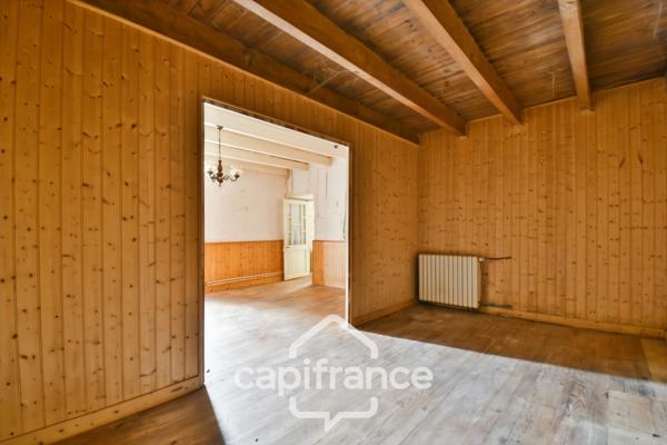 Maison en pierre à vendre 6 pièces SAINT PARDOULT (17) avec garage et atelier