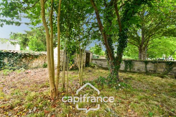 Maison en pierre à vendre 6 pièces SAINT PARDOULT (17) avec garage et atelier