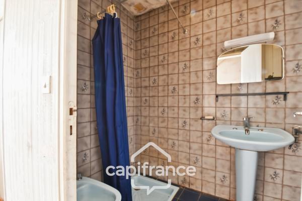 Maison en pierre à vendre 6 pièces SAINT PARDOULT (17) avec garage et atelier
