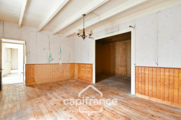 Maison en pierre à vendre 6 pièces SAINT PARDOULT (17) avec garage et atelier