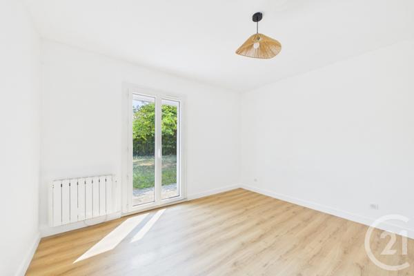 Maison à vendre  5 pièces - 122,16 m 2   EYSINES  - 33