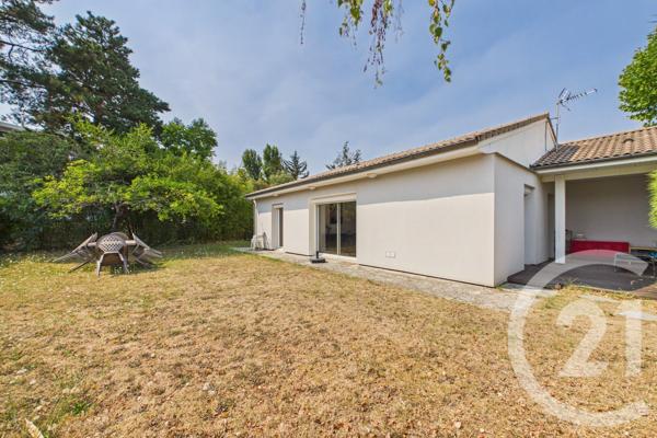 Maison à vendre  5 pièces - 122,16 m 2   EYSINES  - 33