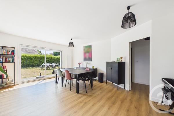 Maison à vendre  5 pièces - 122,16 m 2   EYSINES  - 33