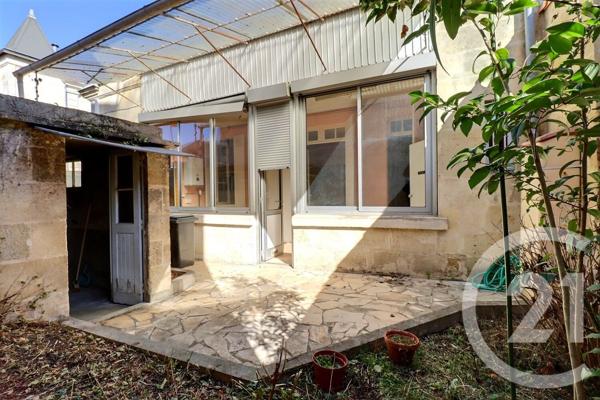 Maison à vendre  5 pièces - 122,16 m 2   EYSINES  - 33