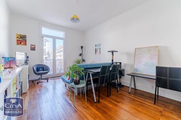 Appartement à vendre 2 pièces 45m² Tours (37000)
