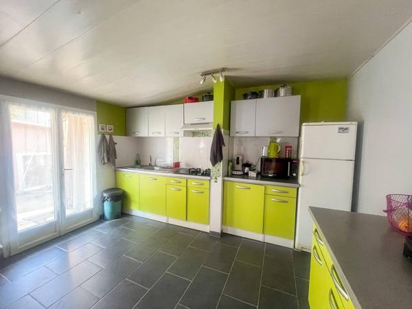 Maison à vendre avec jardin clos, séjour lumineux et deux chambres Lacanau Ocean Huga