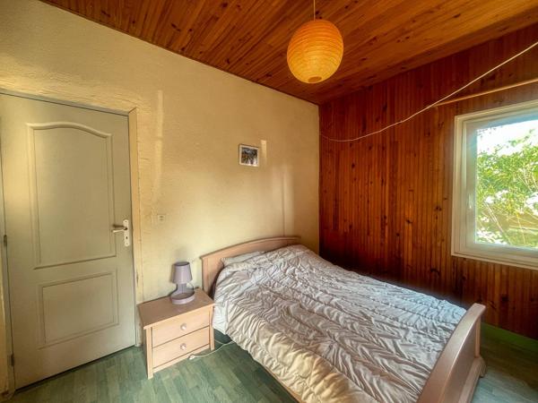 Maison à vendre avec jardin clos, séjour lumineux et deux chambres Lacanau Ocean Huga