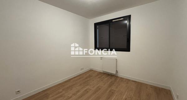 Location Appartement 5 pièces 100.15 m² - La Queue-en-brie 94510