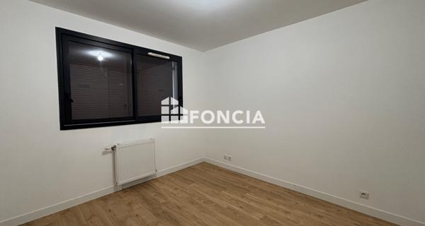 Location Appartement 5 pièces 100.15 m² - La Queue-en-brie 94510