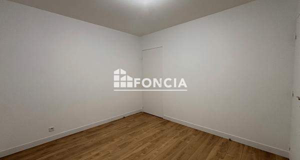 Location Appartement 5 pièces 100.15 m² - La Queue-en-brie 94510
