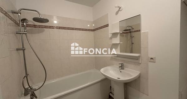 Location Appartement 5 pièces 100.15 m² - La Queue-en-brie 94510