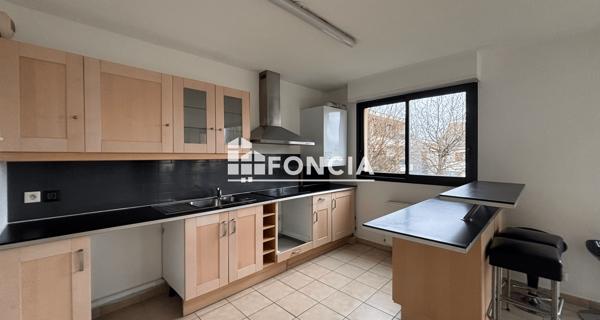 Location Appartement 5 pièces 100.15 m² - La Queue-en-brie 94510