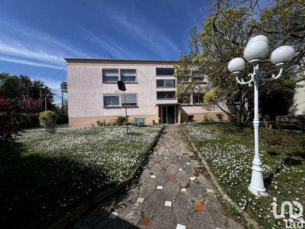 Appartement 4 pièces de 81 m² à Paray-Vieille-Poste (91550)