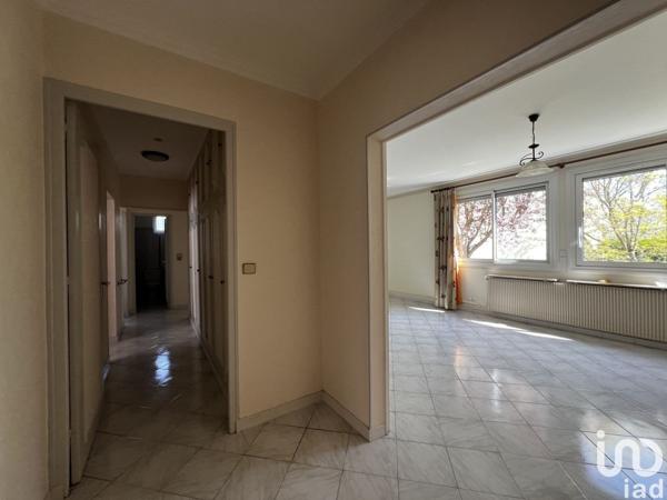 Appartement 4 pièces de 81 m² à Paray-Vieille-Poste (91550)