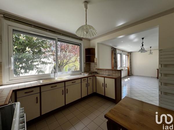 Appartement 4 pièces de 81 m² à Paray-Vieille-Poste (91550)