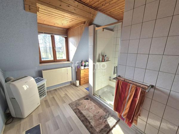 Ensemble de deux maisons à Niederlauterbach.