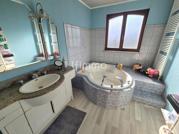 Ensemble de deux maisons à Niederlauterbach.