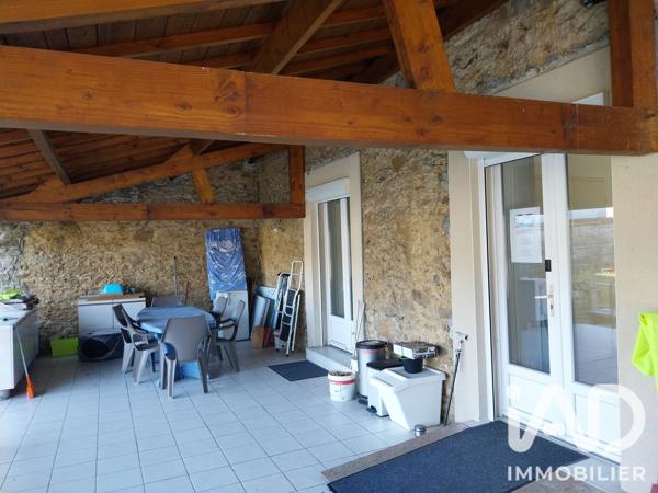 Maison à vendre 6 pièces 241 m² Saint-Victurnien