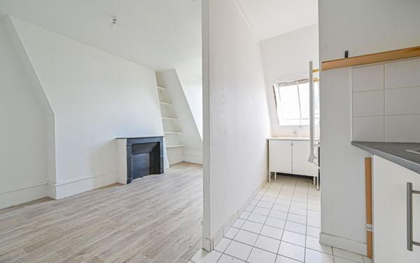 Appartement à vendre    1 pièce • 23,57 m2 Paris 10