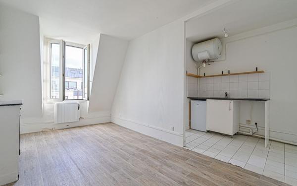 Appartement à vendre    1 pièce • 23,57 m2 Paris 10