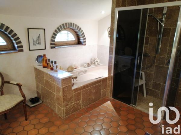 Longère 6 pièces de 235 m² à Cortrat (45700)