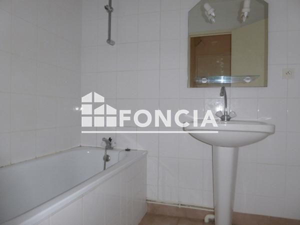 Location Studio 46.52 m² - 342 RUE DU VIEUX ST LOUIS Laval 53000