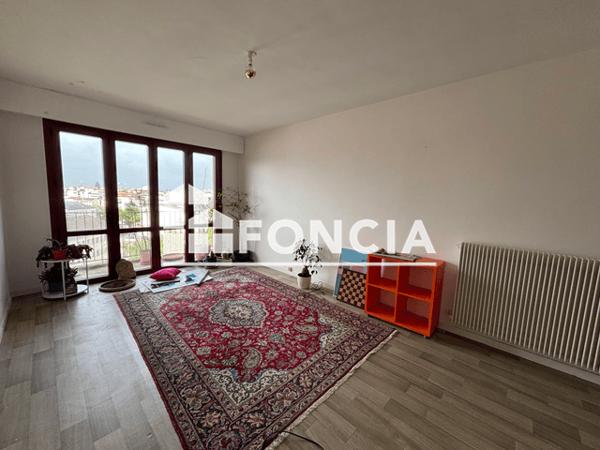 Location Appartement 3 pièces 66.64 m² - 128 BOULEVARD DES BELGES La Roche Sur Yon 85000