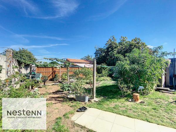 Maison de bourg avec dépendance Saint Just Luzac 145 m2