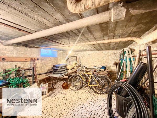 Maison de bourg avec dépendance Saint Just Luzac 145 m2