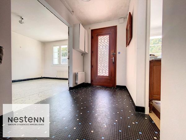 Maison de bourg avec dépendance Saint Just Luzac 145 m2