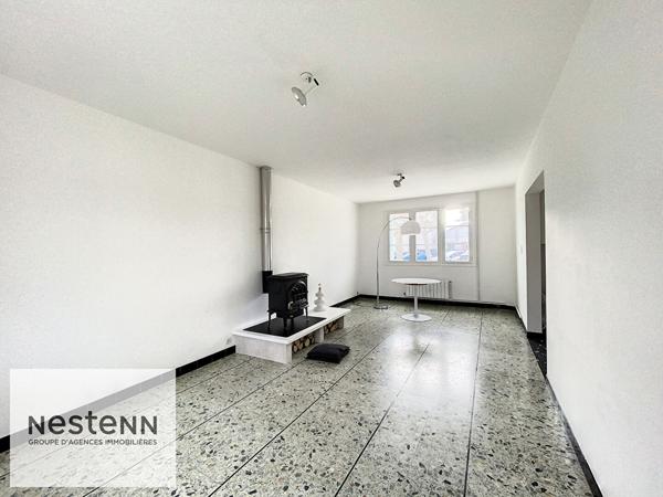 Maison de bourg avec dépendance Saint Just Luzac 145 m2