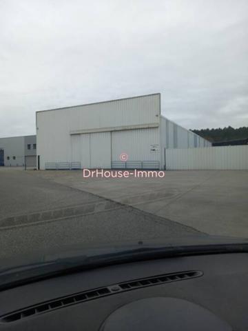 Commerce à louer 2 pièces de 325 m²