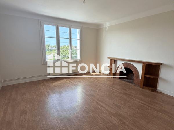 Location Appartement 3 pièces 71.94 m² - 8 AVENUE DAVID D ANGERS Saumur 49400