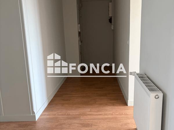 Location Appartement 3 pièces 71.94 m² - 8 AVENUE DAVID D ANGERS Saumur 49400