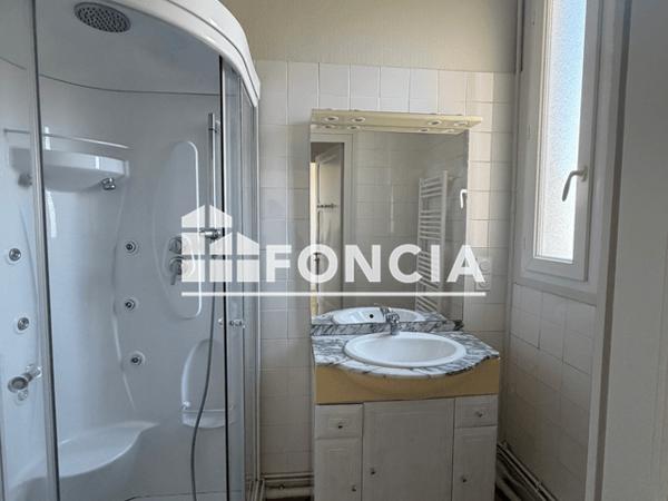 Location Appartement 3 pièces 71.94 m² - 8 AVENUE DAVID D ANGERS Saumur 49400
