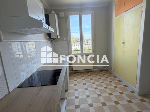Location Appartement 3 pièces 71.94 m² - 8 AVENUE DAVID D ANGERS Saumur 49400