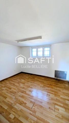 Au Blanc-Mesnil 93150  maisons, l’une de 130 m² et l’autre de 70 m², soit 200 m² habitables, sur un terrain de 384 m².