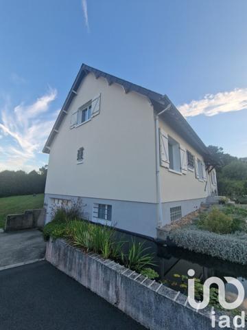 Maison 8 pièces de 200 m² à Amilly (45200)